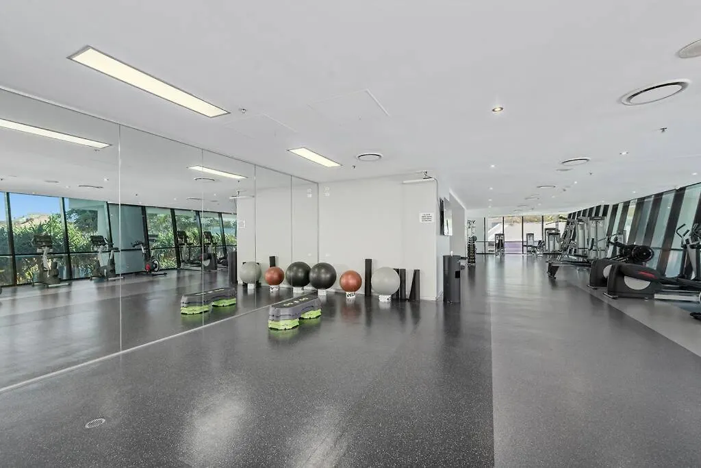 Huge Circle On Cavill 2 Brm Sleeps 6 - Optimise Bnb Gold Coast
