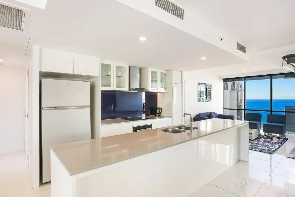 Huge Circle On Cavill 2 Brm Sleeps 6 - Optimise Bnb Gold Coast Austrália