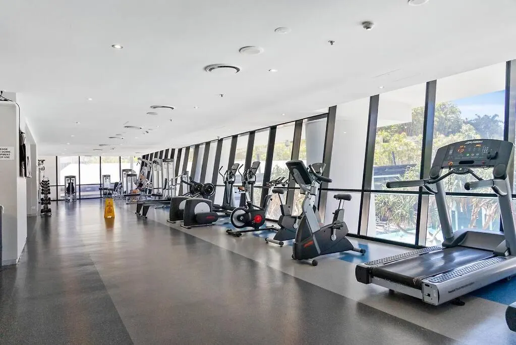 Huge Circle On Cavill 2 Brm Sleeps 6 - Optimise Bnb Gold Coast Austrália