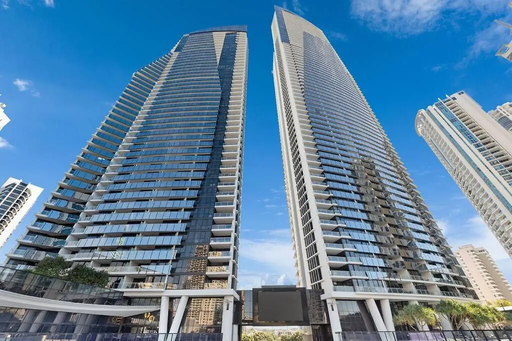 Huge Circle On Cavill 2 Brm Sleeps 6 - Optimise Bnb Gold Coast Austrália