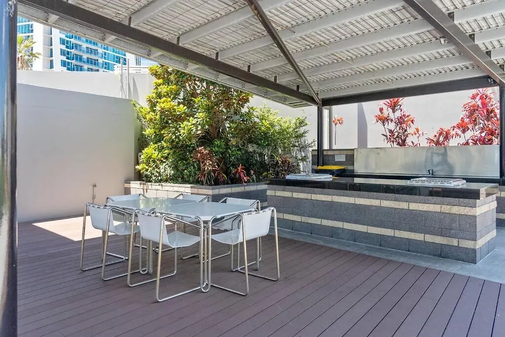 Huge Circle On Cavill 2 Brm Sleeps 6 - Optimise Bnb Gold Coast